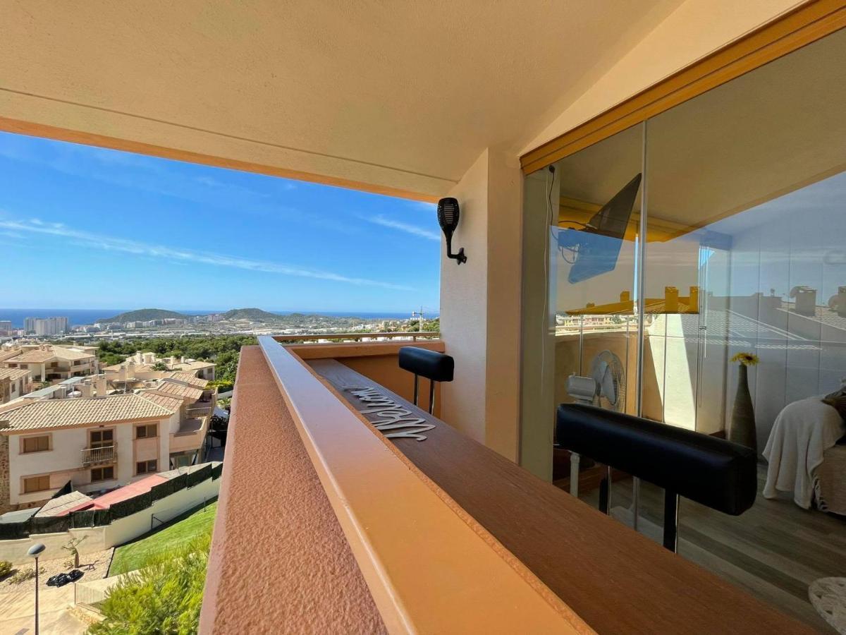 2 Bed Penthouse Apartment - Sea Views - Sleeps 4 Финестрат Экстерьер фото