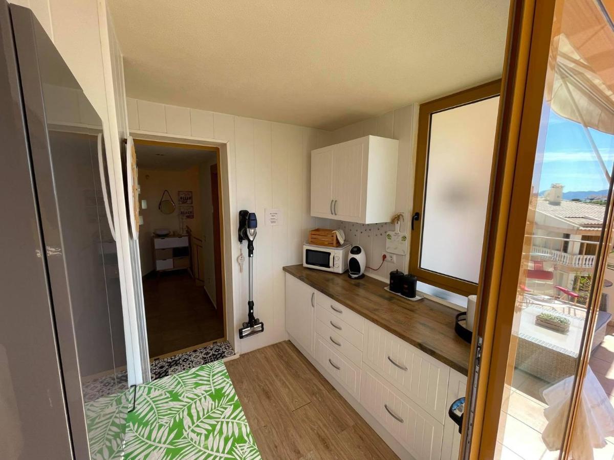 2 Bed Penthouse Apartment - Sea Views - Sleeps 4 Финестрат Экстерьер фото