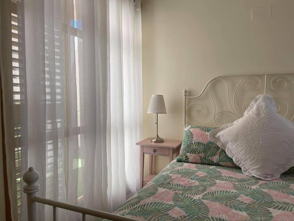 2 Bed Penthouse Apartment - Sea Views - Sleeps 4 Финестрат Экстерьер фото